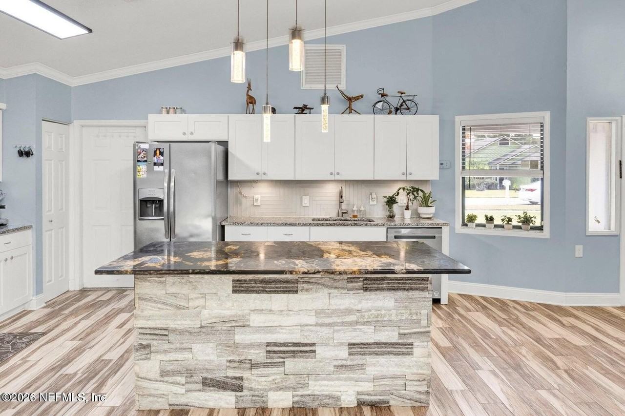 406 Cranes Landing Ct - Photo 2 of 13