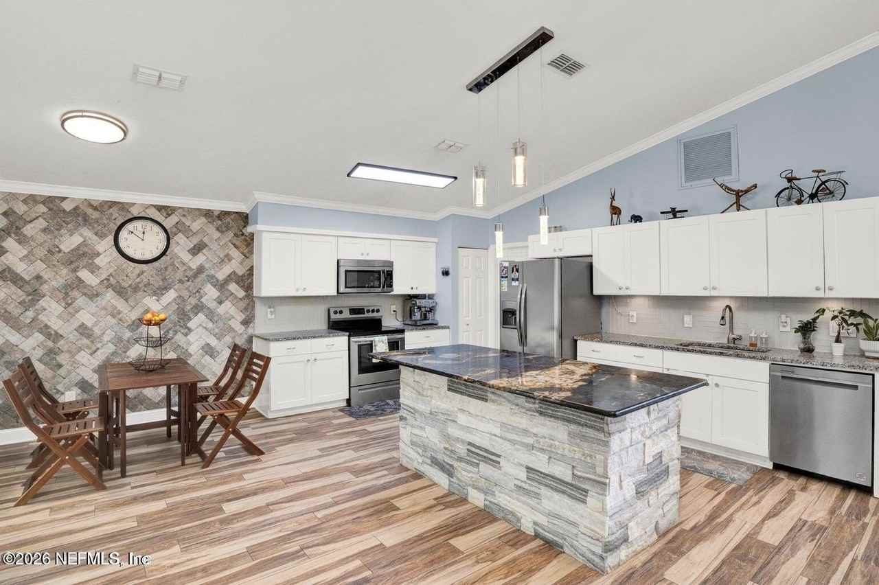 406 Cranes Landing Ct - Photo 3 of 13