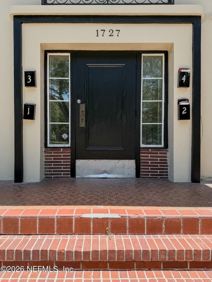1727 San Marco Blvd #3 - Photo 3 of 19