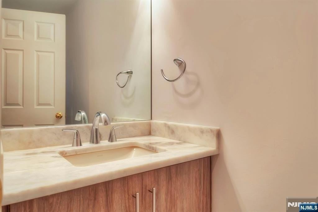 124 Panorama Dr - Photo 6 of 29