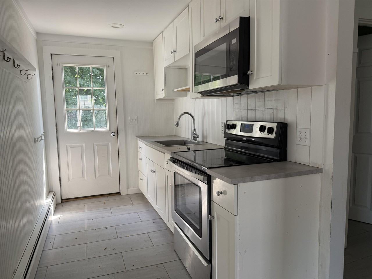 15 Lehner St #3 - Photo 2 of 16