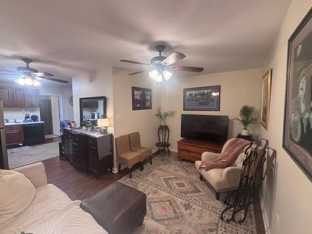 633 Mandeville St #B - Photo 4 of 11