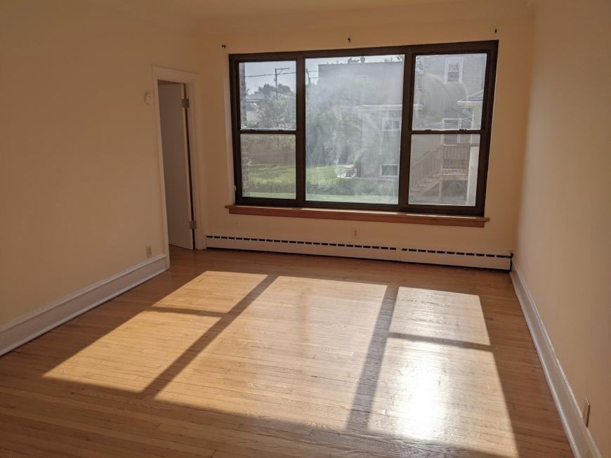 1407 W Jarvis Ave - Photo 2 of 10
