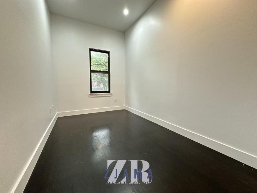1446 Flatbush Ave - Photo 5 of 10