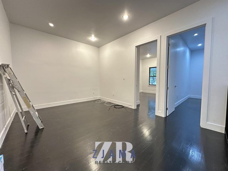 1446 Flatbush Ave - Photo 7 of 10