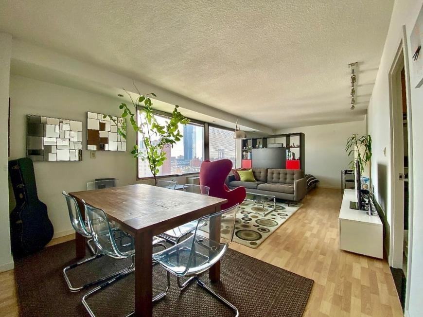 180 Park Row - Photo 2 of 10