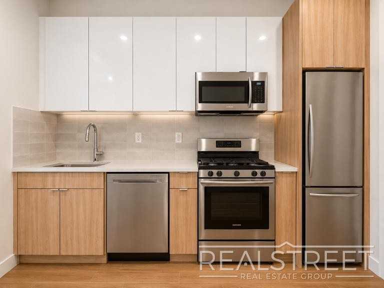 729 Rogers Ave - Photo 3 of 5