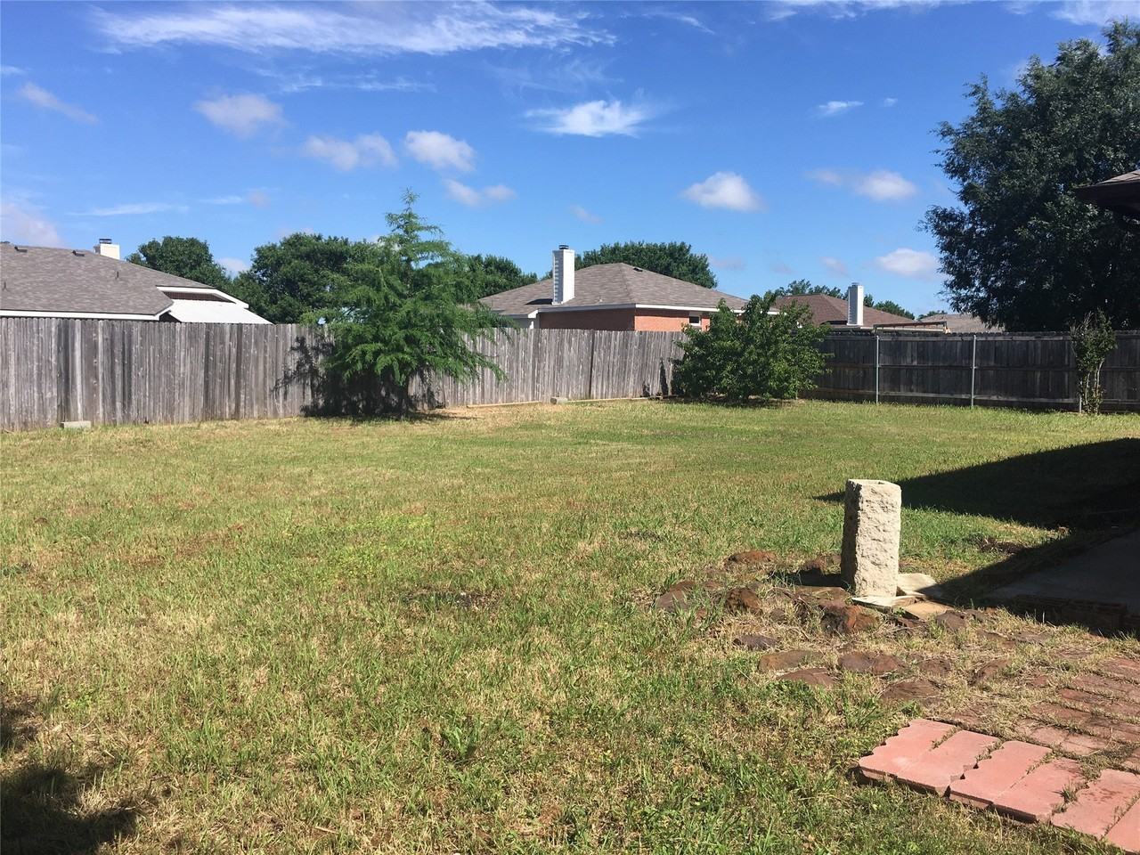 311 Tolleson Dr - Photo 3 of 15