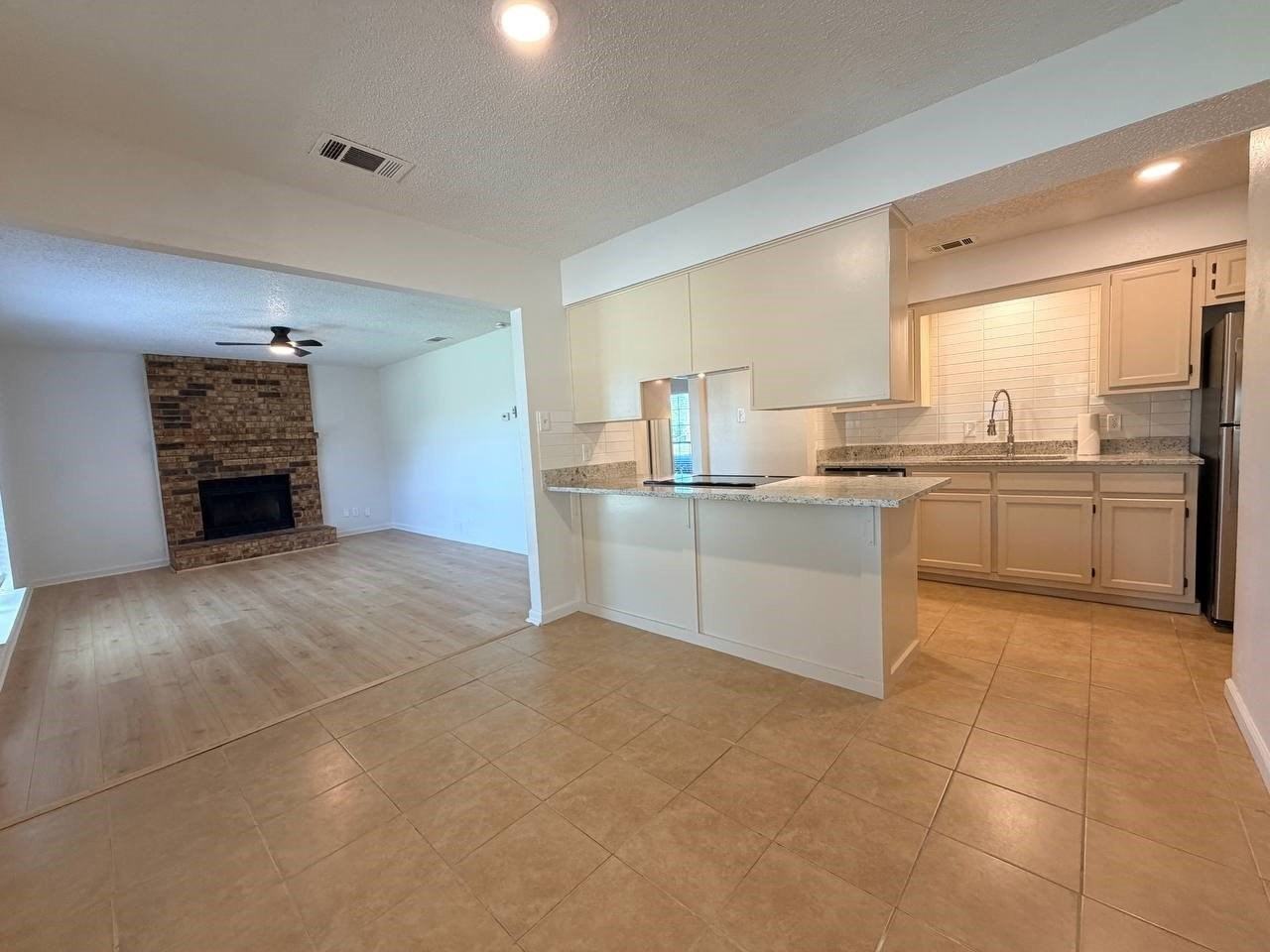 3807 William St - Photo 2 of 20