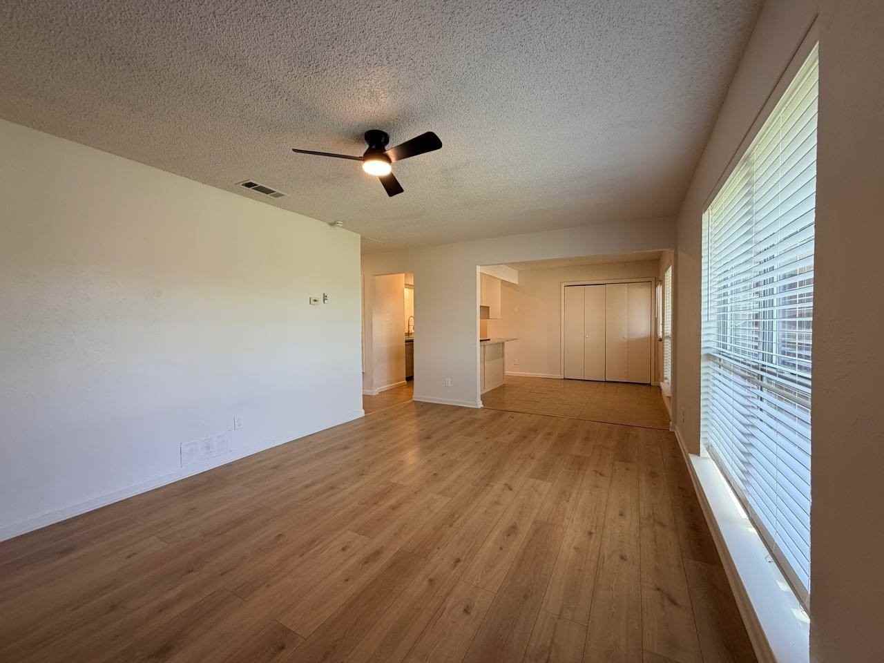 3807 William St - Photo 7 of 20