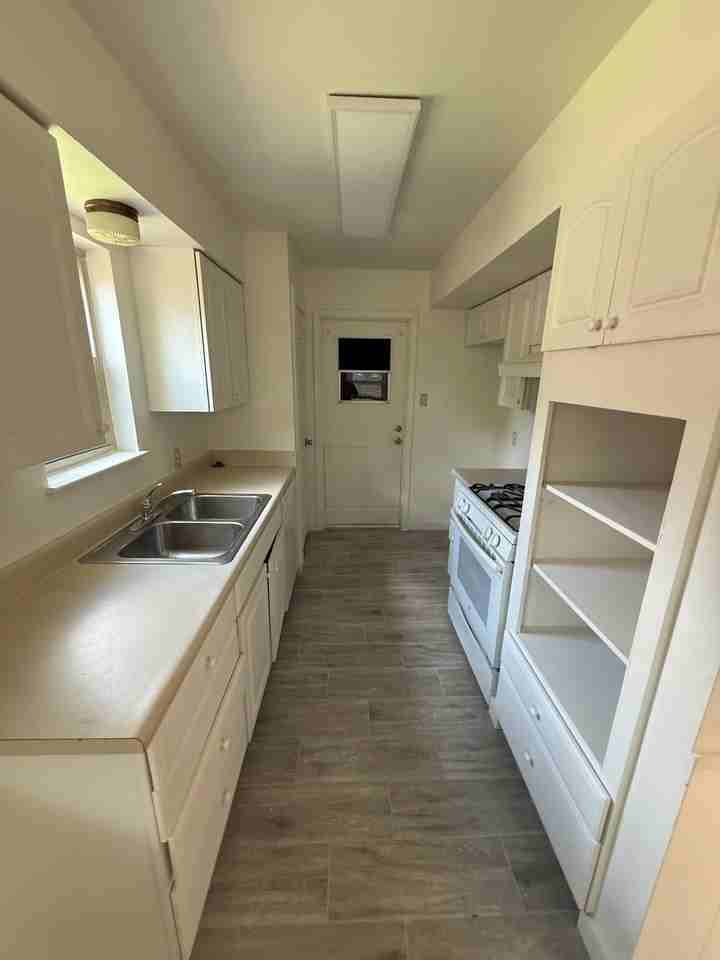 1908 Kerry Dr - Photo 7 of 7