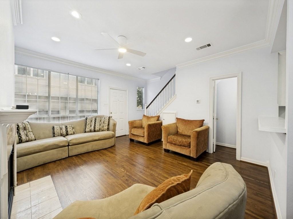 5907 Hillcrest Ave #C2 - Photo 4 of 8