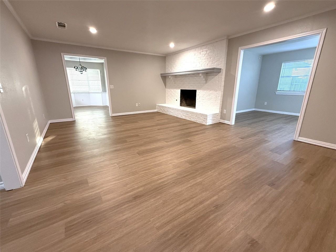 1543 Chisolm Trl - Photo 2 of 24