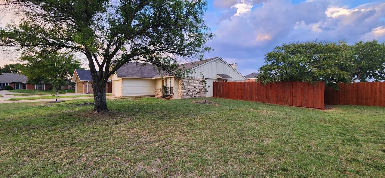 200 Seagull Ct - Photo 4 of 18