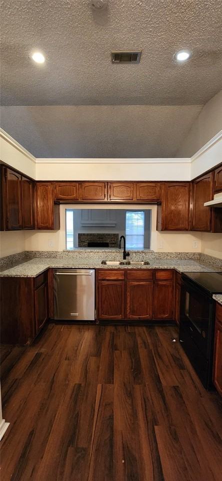 200 Seagull Ct - Photo 6 of 18
