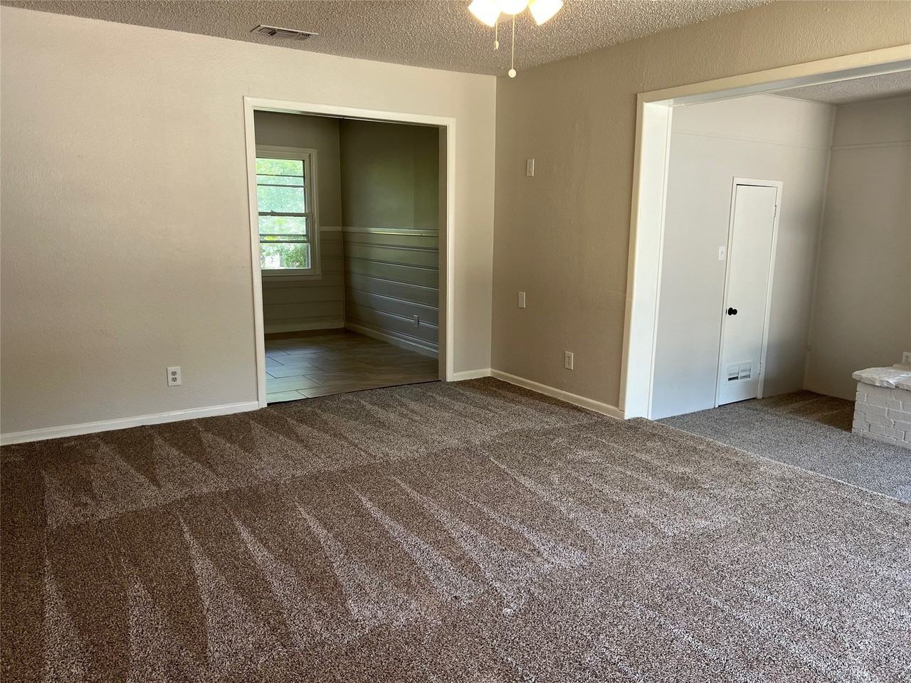 213 Wanda Way - Photo 2 of 29