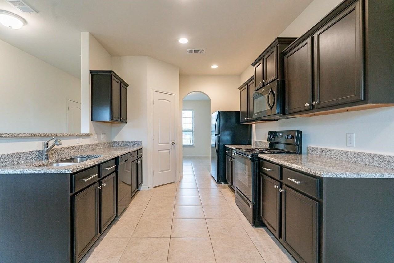 6116 Obsidian Creek Ct - Photo 2 of 21