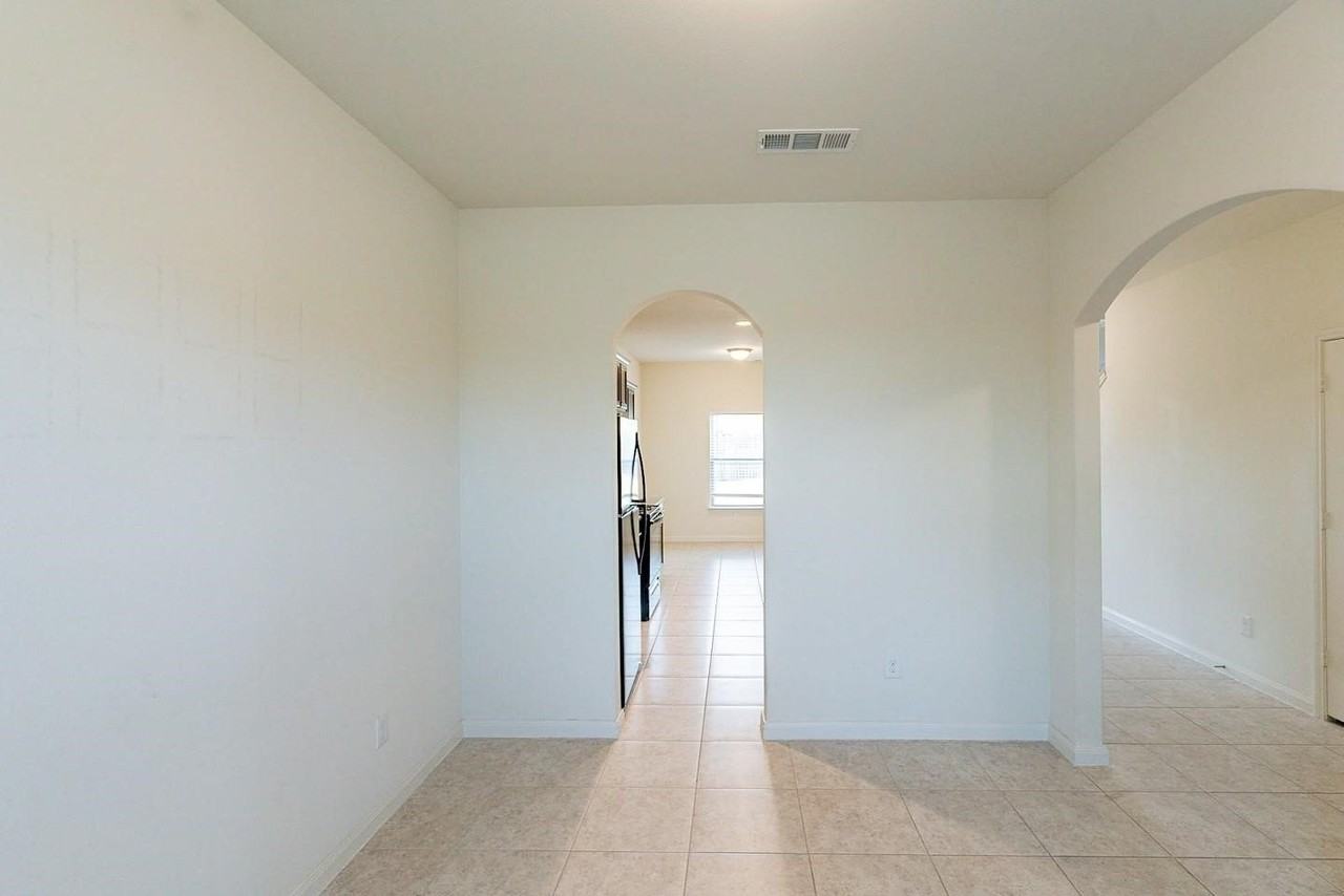 6116 Obsidian Creek Ct - Photo 5 of 21
