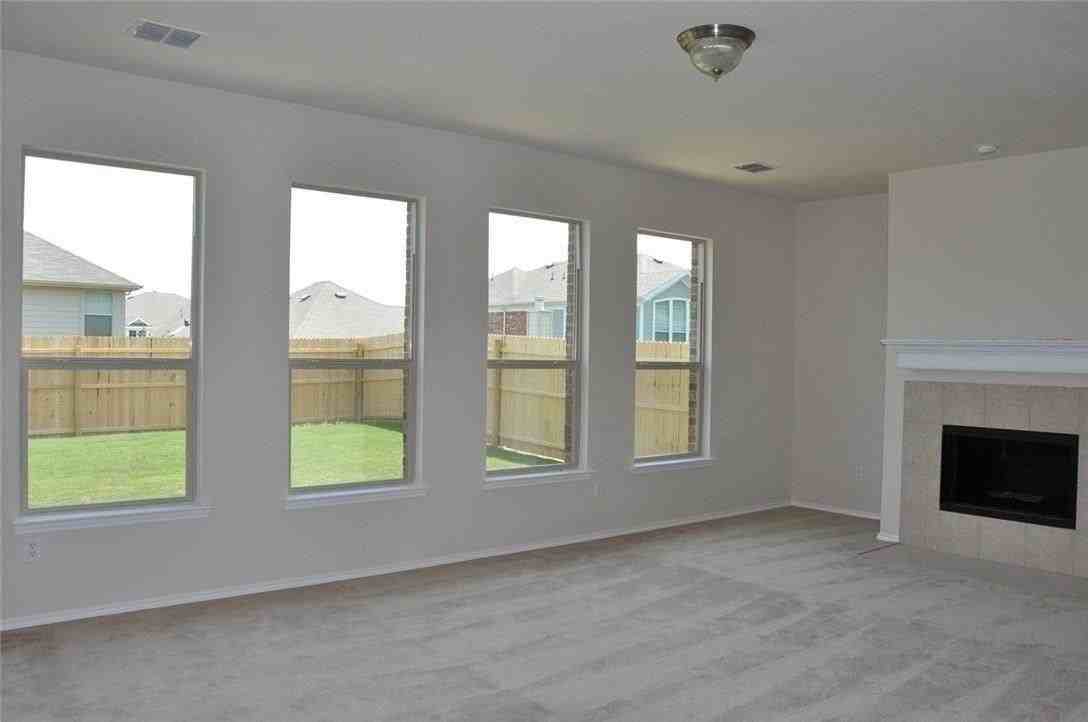 424 Cypress Hill Dr - Photo 5 of 16
