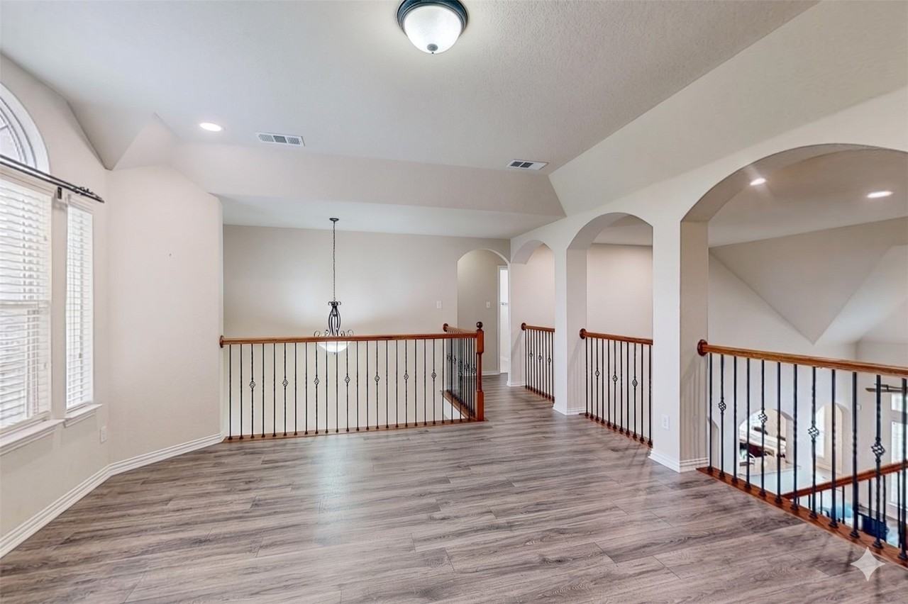 3563 Caruth Ln - Photo 6 of 40