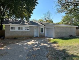 4612 Emerson St - Photo 1 of 1