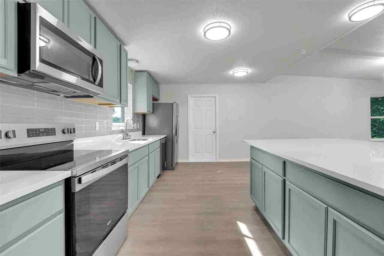 2630 Pasteur Ave - Photo 5 of 17