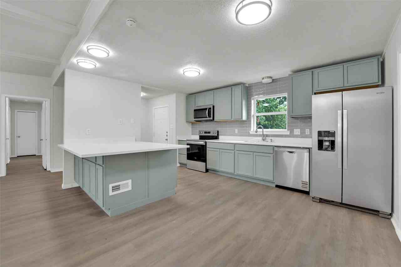 2630 Pasteur Ave - Photo 6 of 17