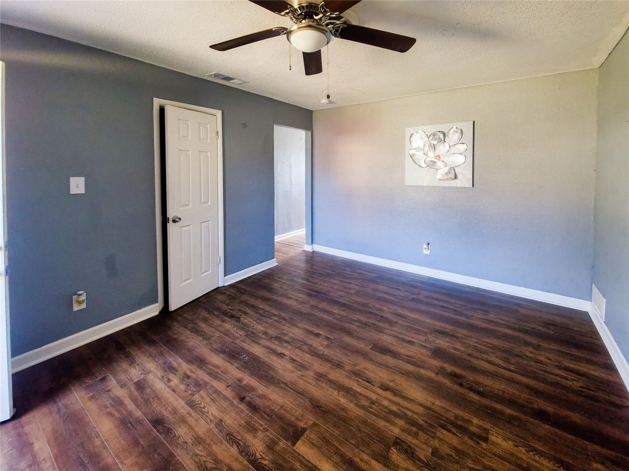 5508 Patton Dr - Photo 2 of 17