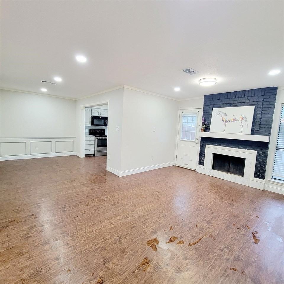 230 Mccarley Pl - Photo 2 of 24