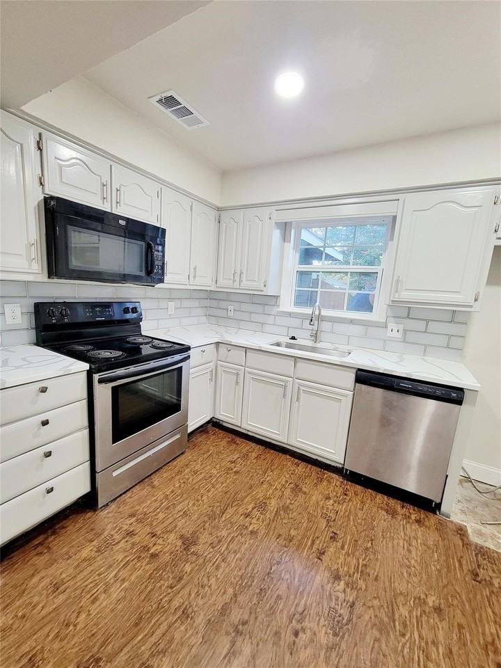 230 Mccarley Pl - Photo 7 of 24