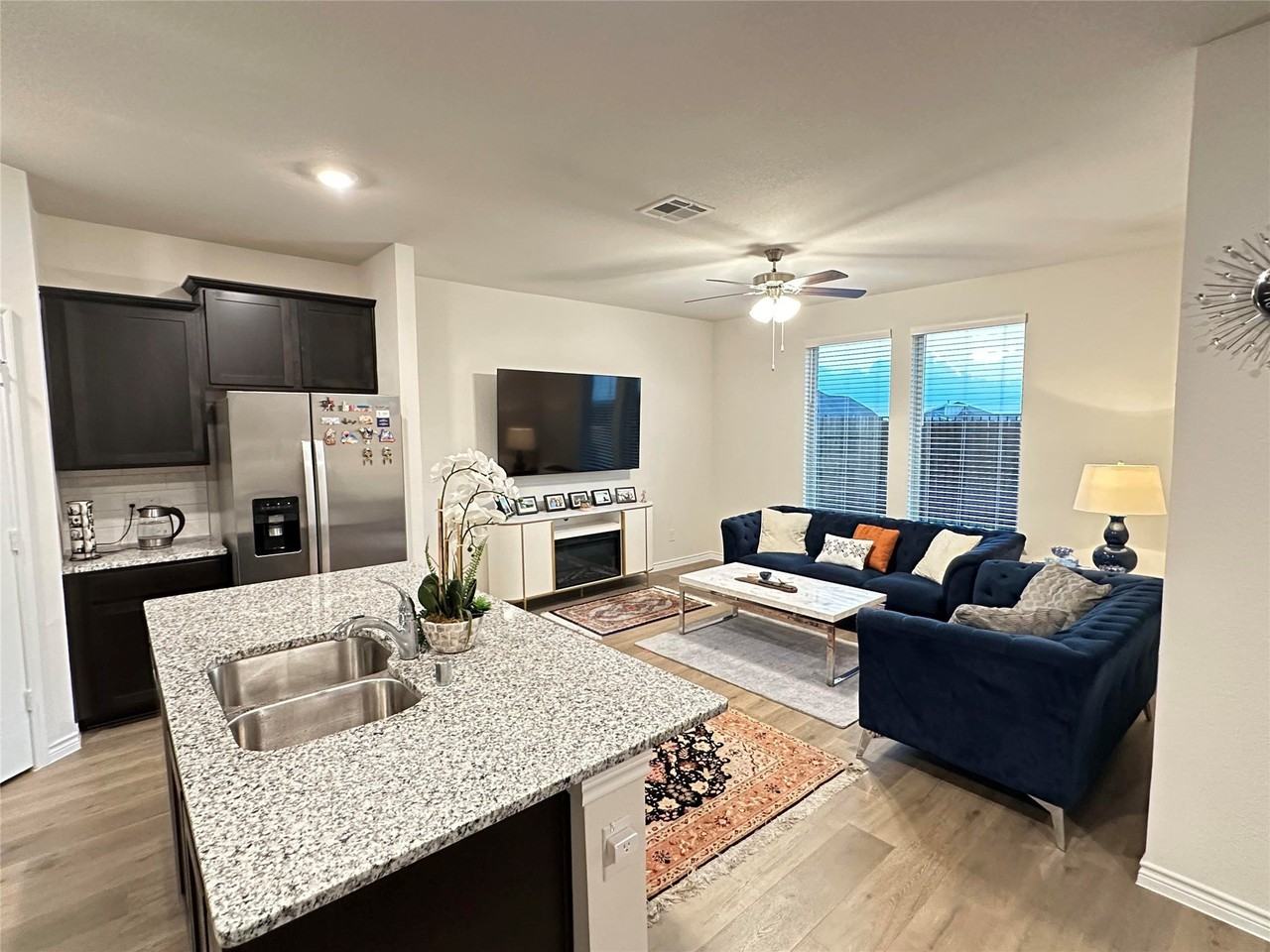 809 Lonerock Dr - Photo 5 of 16