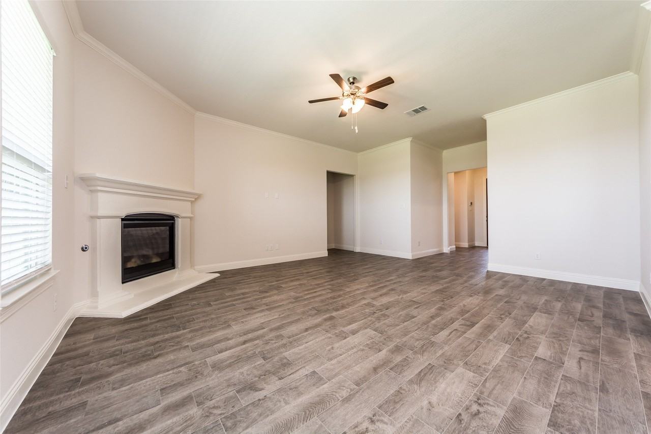 3018 Comal Ct - Photo 6 of 28