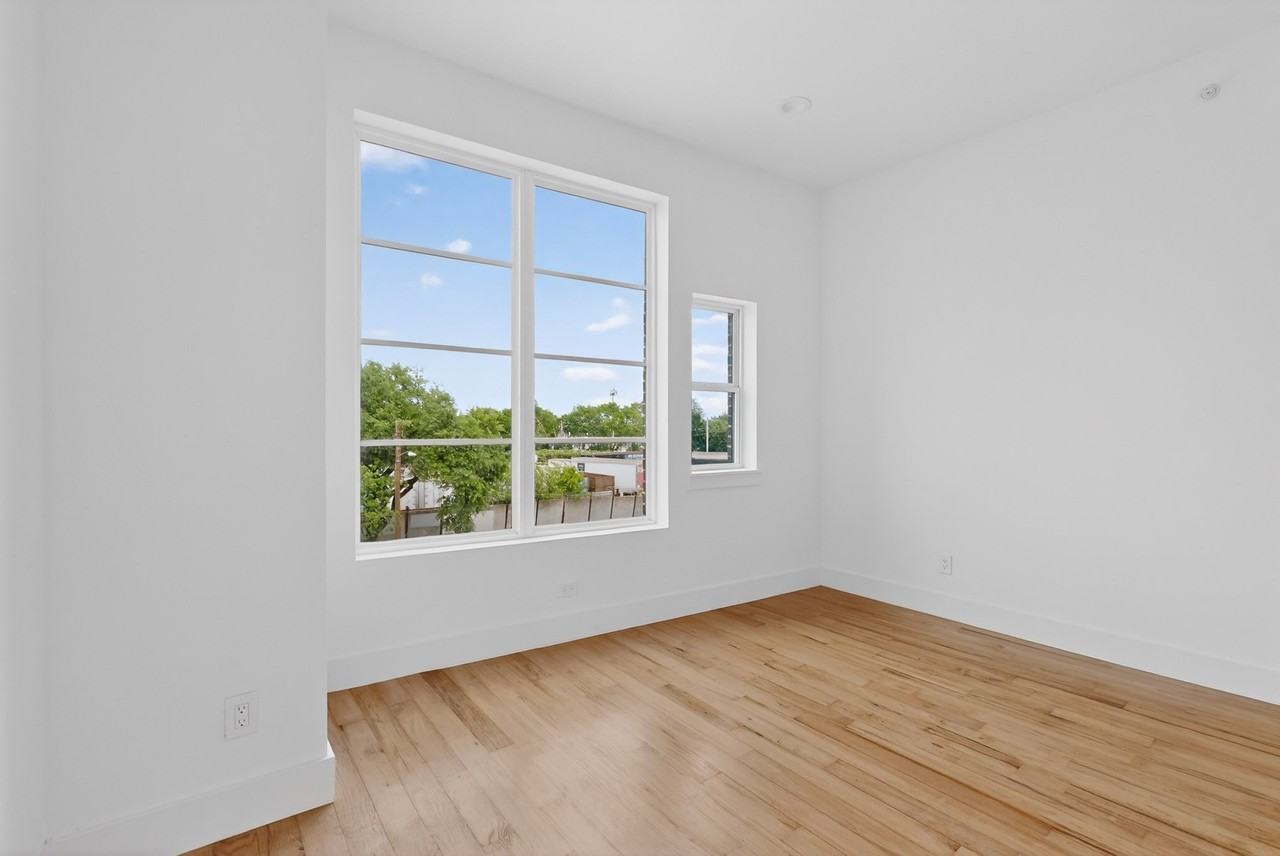 2080 Kelly Ave #109 - Photo 7 of 17