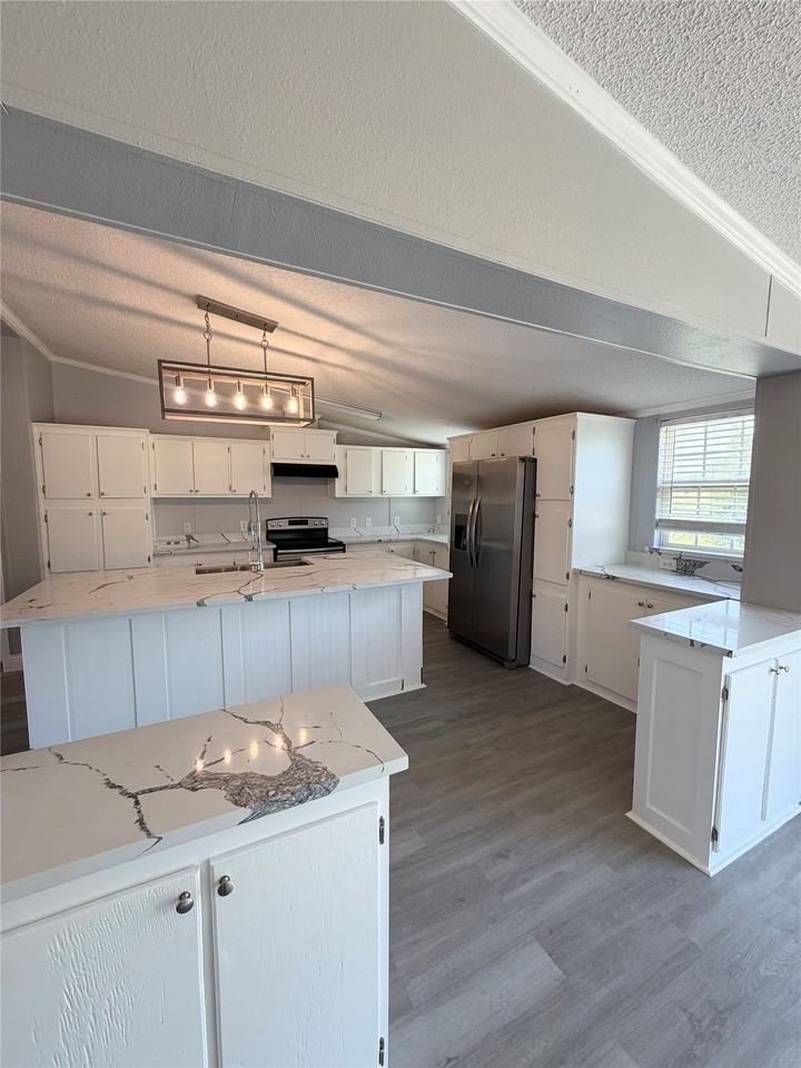 5698 County Road 2752 - Photo 7 of 24