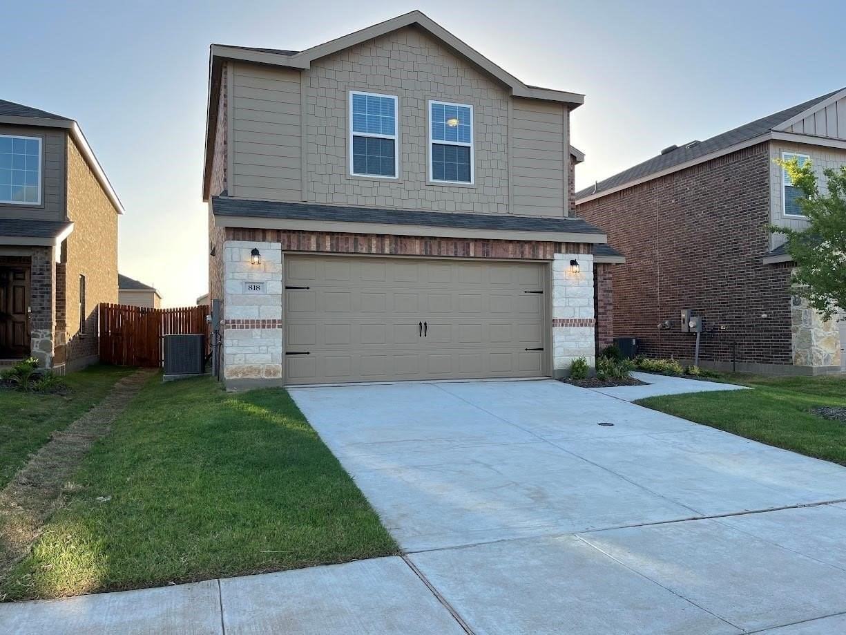 818 Poppy Cove Ln - Photo 2 of 21