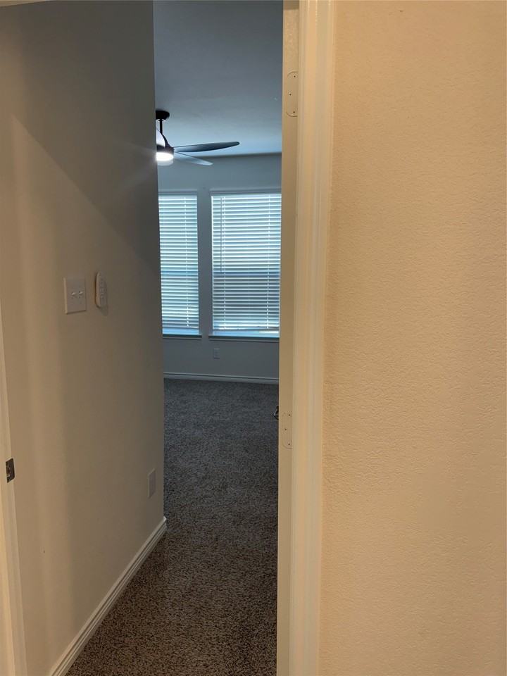 2918 Jasper Trl - Photo 6 of 39