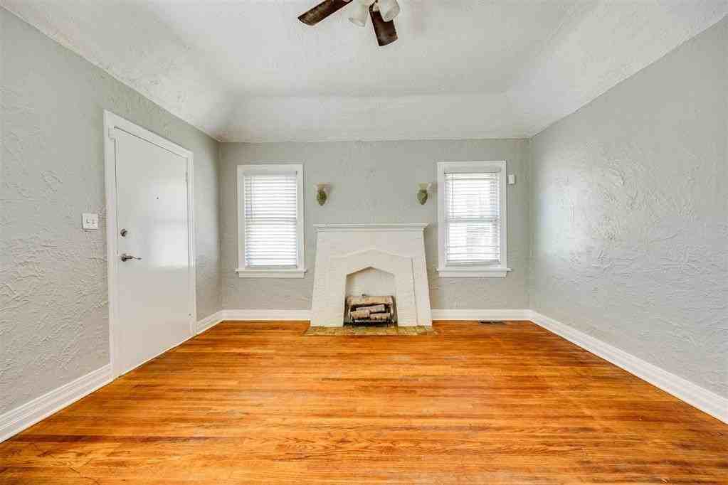 2835 Nw 22nd St - Photo 2 of 31
