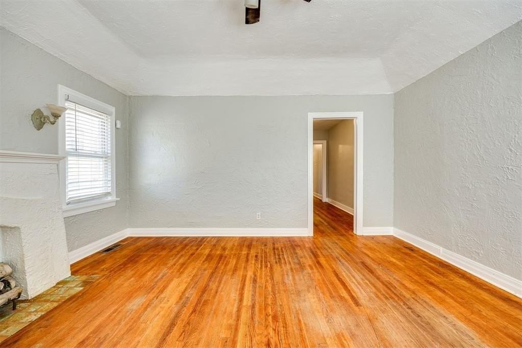 2835 Nw 22nd St - Photo 6 of 31