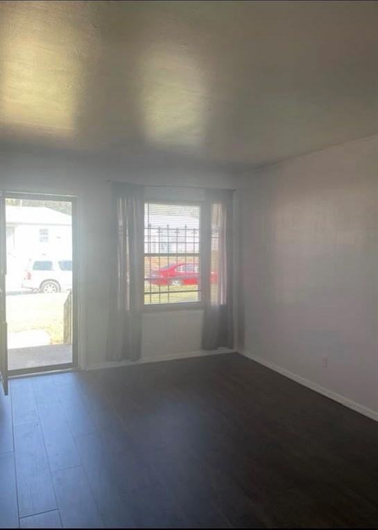 3320 Ne 15th St - Photo 2 of 9