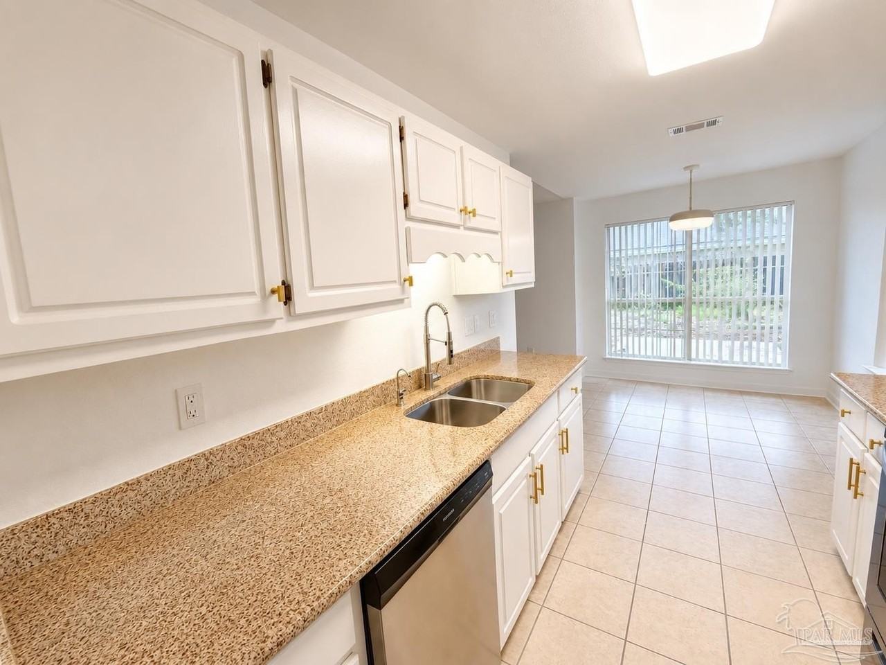 315 Mirabelle Dr - Photo 2 of 14