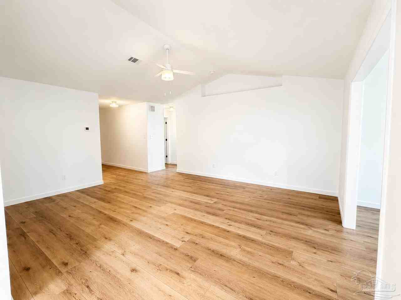 315 Mirabelle Dr - Photo 3 of 14