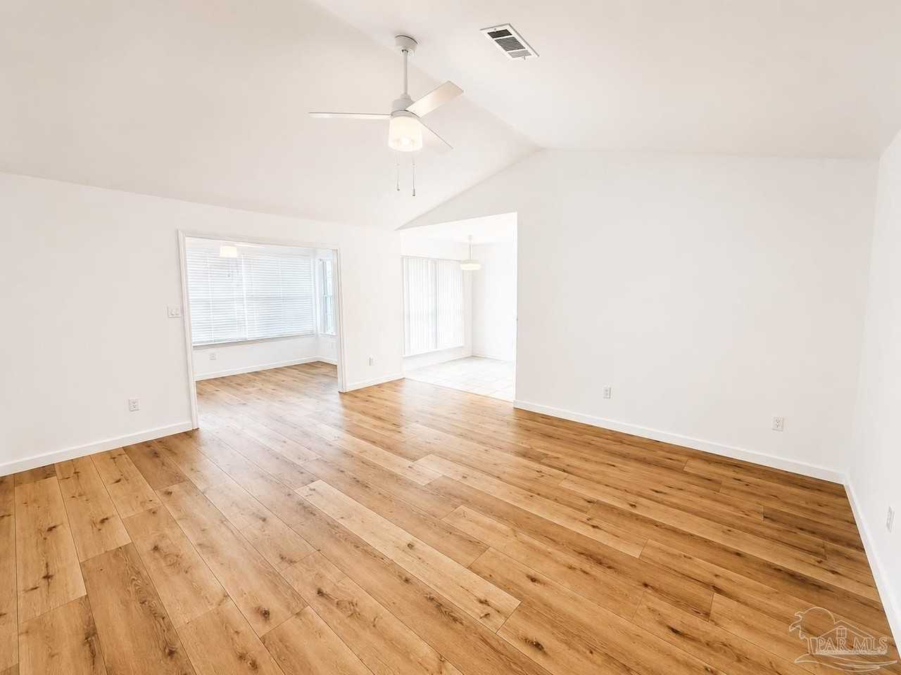 315 Mirabelle Dr - Photo 5 of 14
