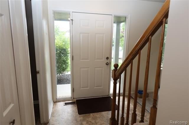 3361 Milcroft Ct - Photo 4 of 46