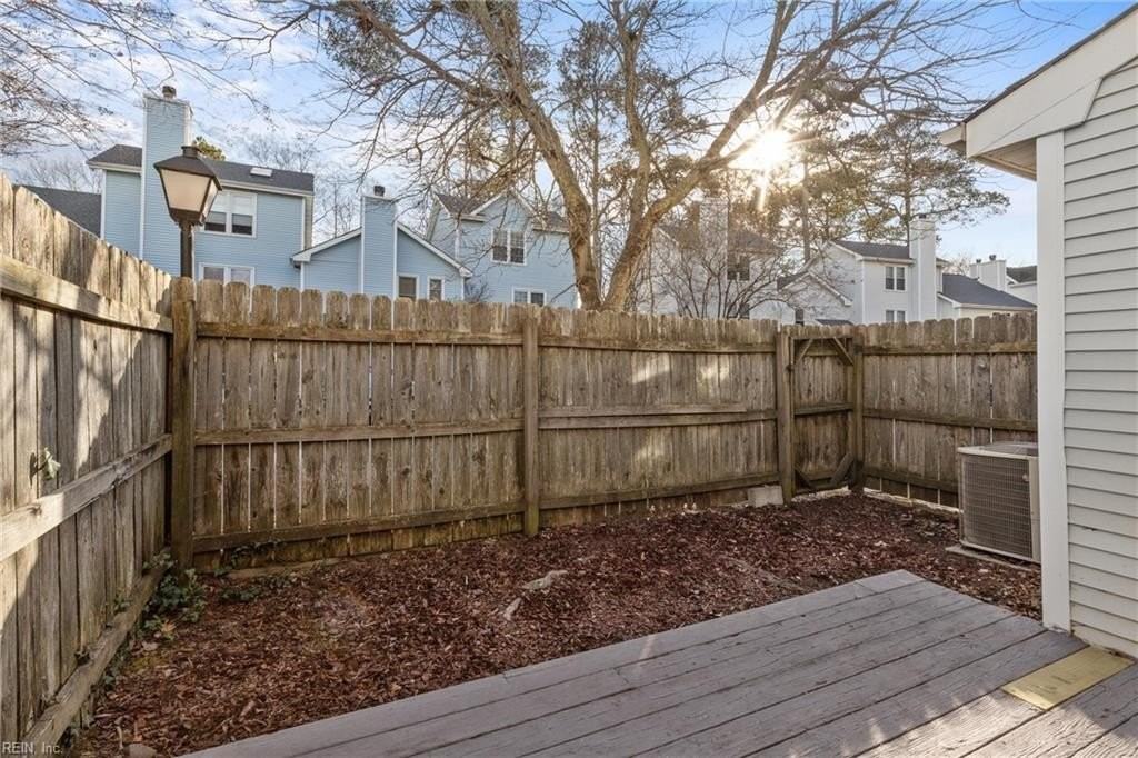 527 Pine Tops Ct - Photo 3 of 24