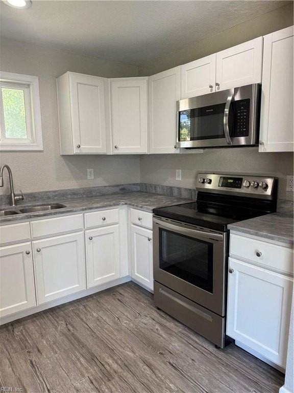 209 York Dr - Photo 3 of 11