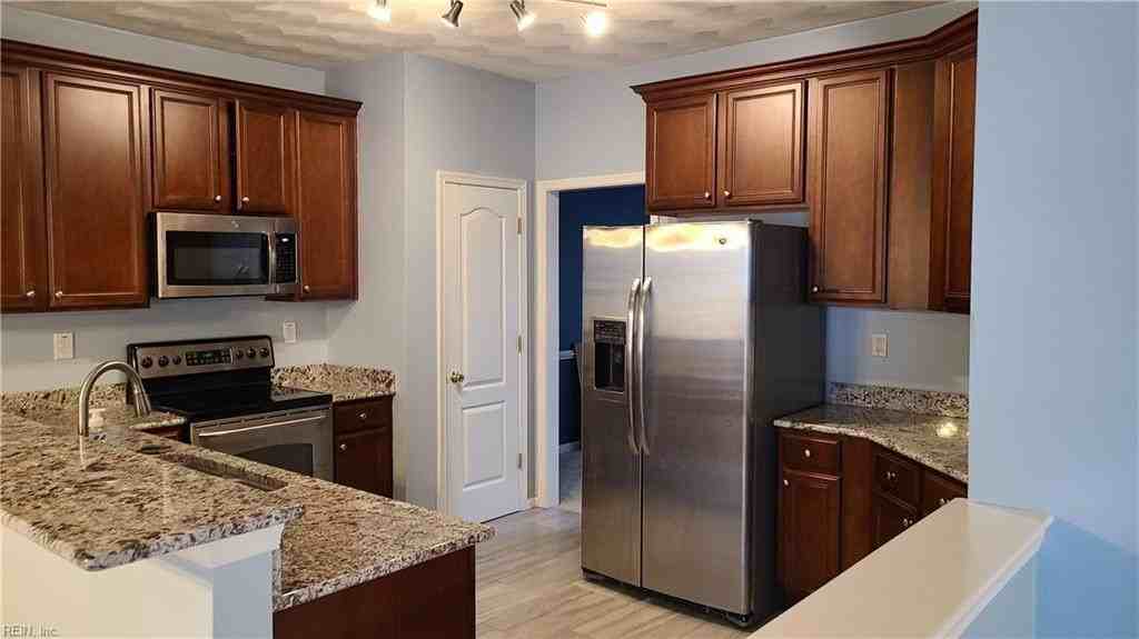 968 Jenkins Dr - Photo 5 of 23