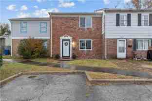 811 S Grosvenor Ct - Photo 1 of 1