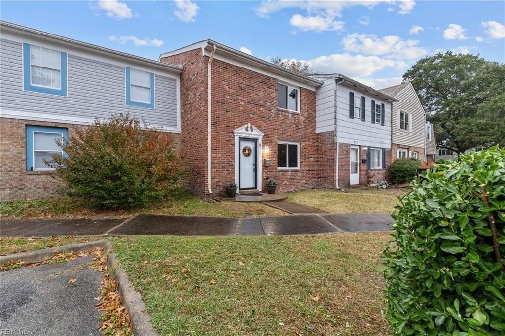 811 S Grosvenor Ct - Photo 2 of 31