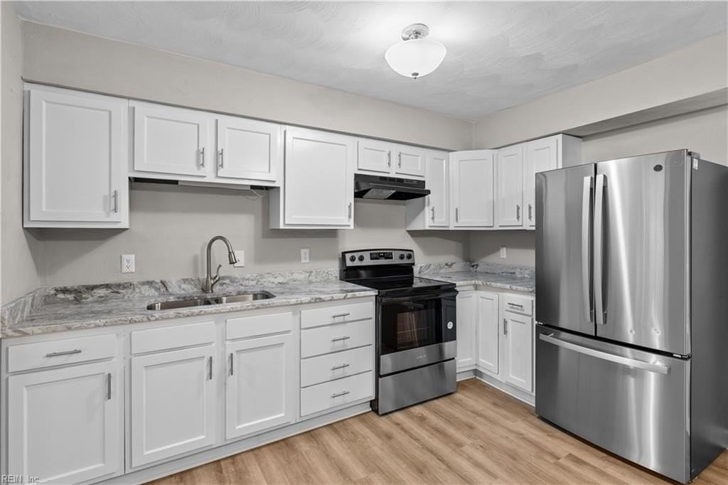 811 S Grosvenor Ct - Photo 7 of 31