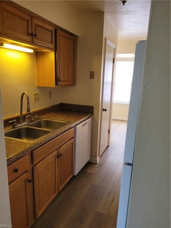 5512 Amhurst Ct - Photo 3 of 12